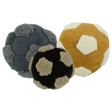 Mjuk valpleksak fotboll – AFP Lambswool Cuddle Football L - Mera Petfood